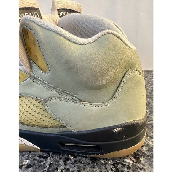 USED Nike Air Jordan 5 JADE HORIZON 2022 Size 11 DC7501-300 Green Black OG main image 8